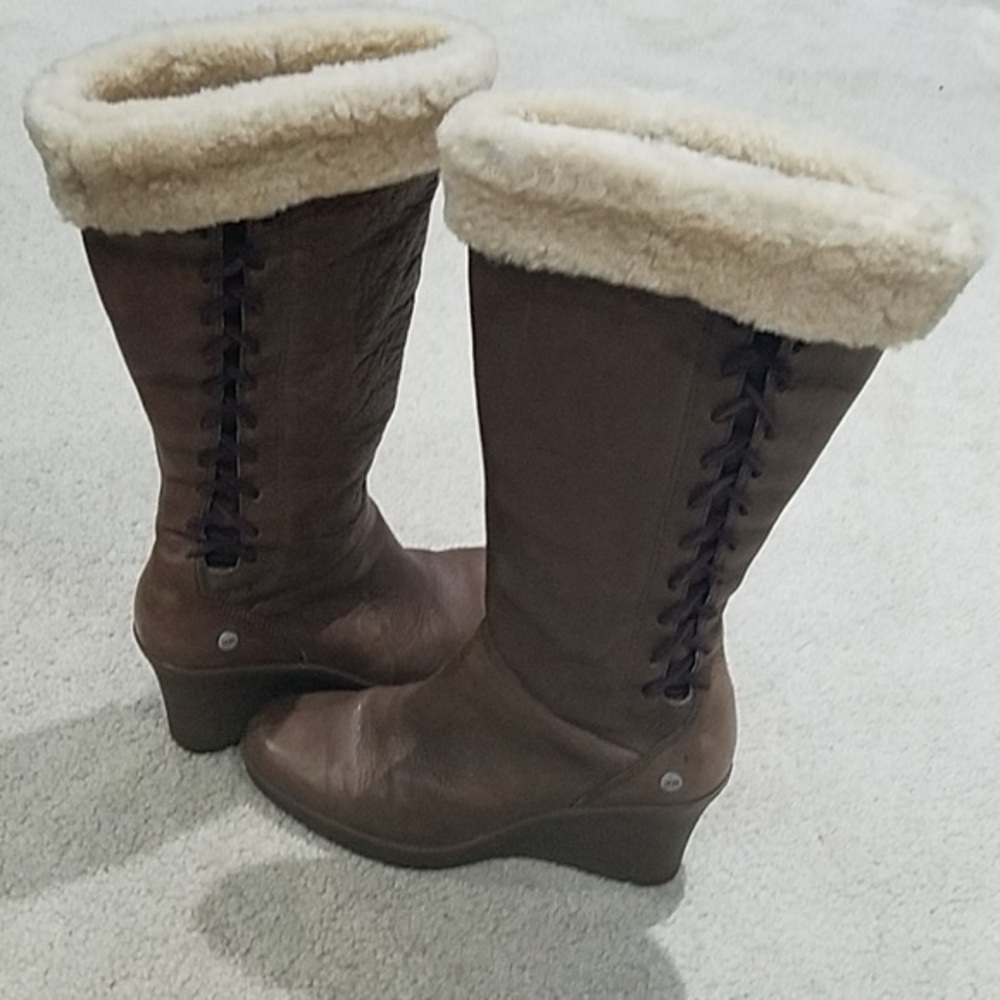 UGG 5450 Felicity Brown Leather Boots Sheepskin Cuff Wedge Heel Size 9